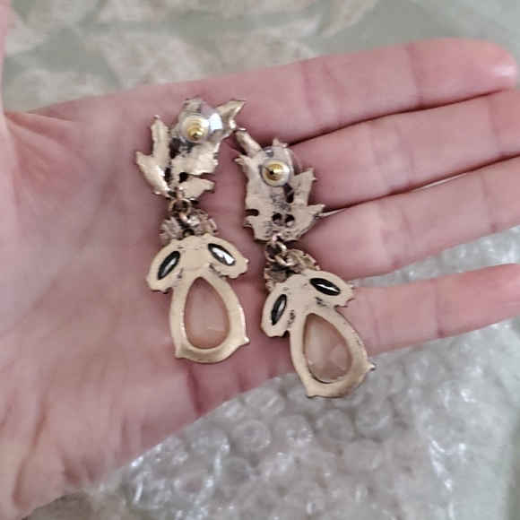 Earings - Picture 4 of 4